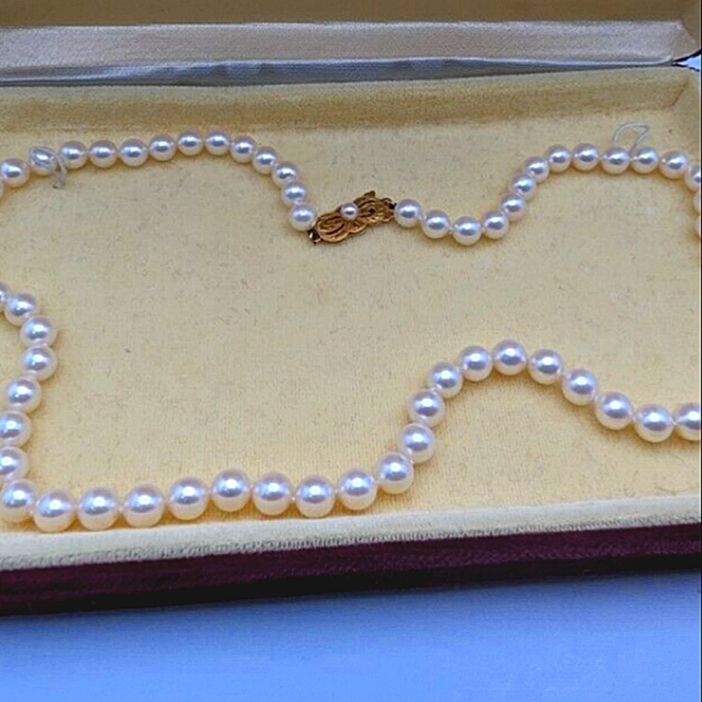 SOLD IN OUR STORE Mikimoto Fine White Cultured High Luster Pearls 18 - Picture 5 of 8